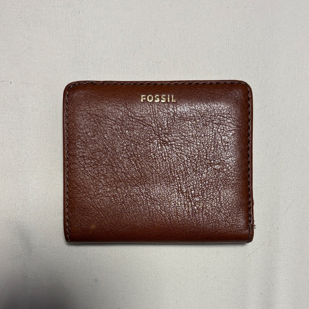 Fossil Rich Brown Leather Card Holder